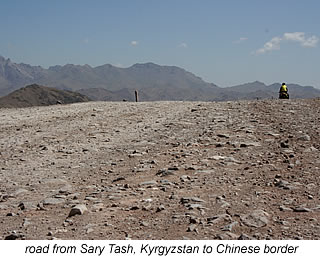 road from Sary Tash to Chinese border